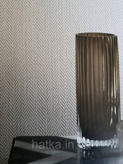 Текстильні шпалери на флізеліновій основі Cador Rasch Textil 086842 оливковий беж зигзаги ялинка Київ - фото 2