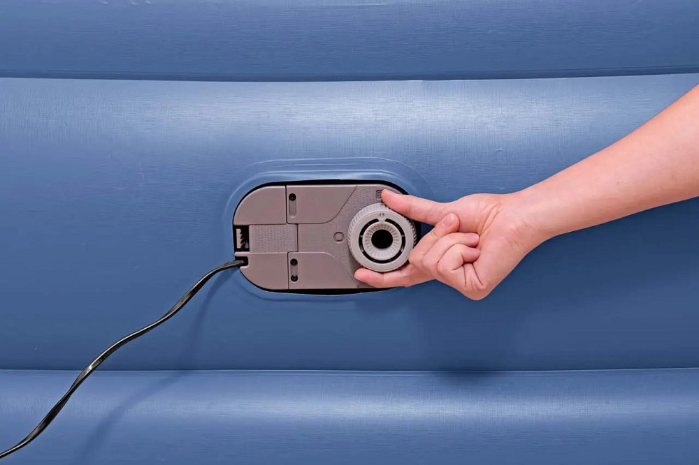 Двоспальне надувне ліжко матрац 203х152х56 см з електронасосом Bestway 67614 Київ - фото 2