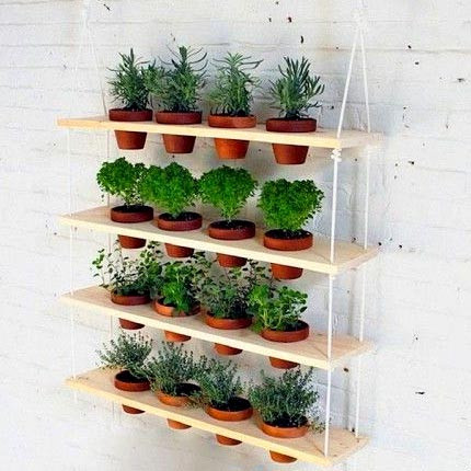 Полка настенная для цветов 