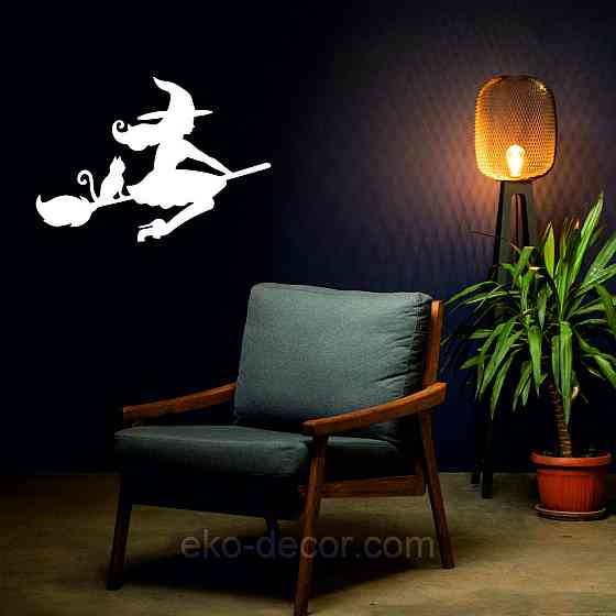 Декоративное настенное Панно «Ведьма на метле с котом», Декор на стену 90*63 см, Белый Киев