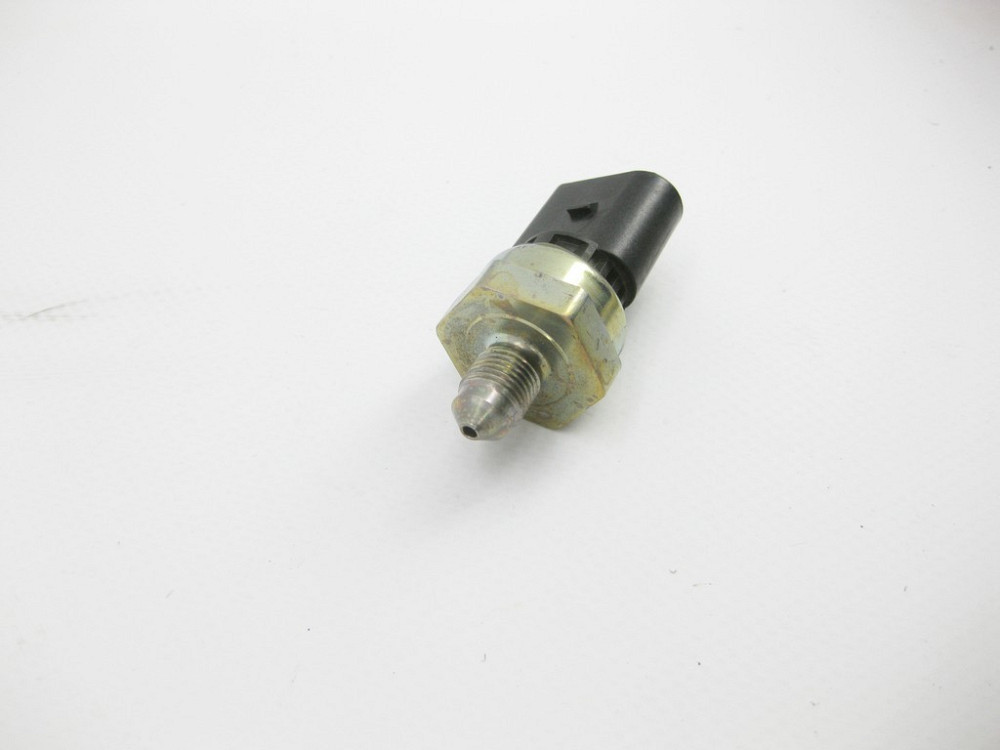 VAG  059906054L Датчик тиску в паливопроводі Одесса - изображение 2