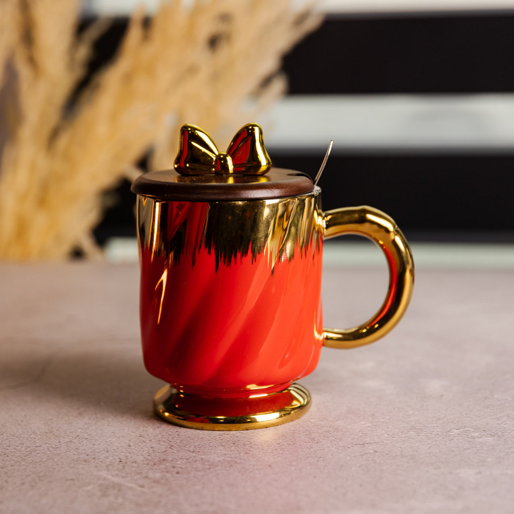 Новогодняя фарфоровая чашка 