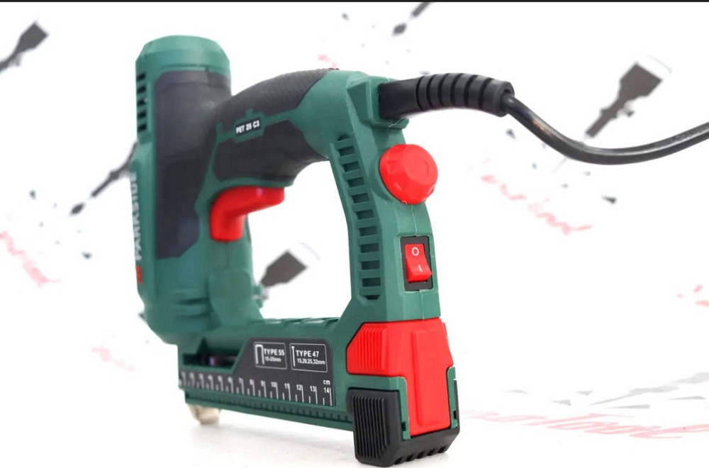 Степлер електричний для скоб та цвяхів Parkside PET25C2 15-32 мм Київ - фото 3