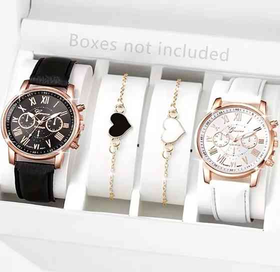 Подарочный набор для мужчин и женщин 2 парные часы с 2 браслетами с сердцем без подарочной корбки черный белый Киев