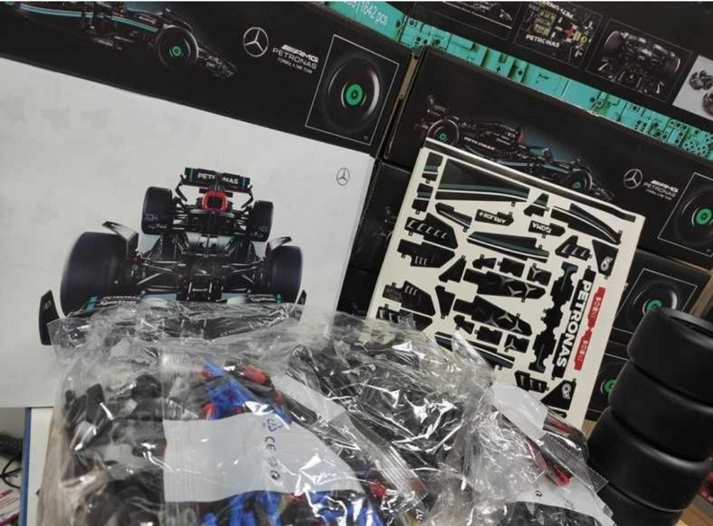 Конструктор ‼️НОВИЙ‼️Mercedes AMG F1‼️КОРОБКА‼️1642 деталей Киев - изображение 1