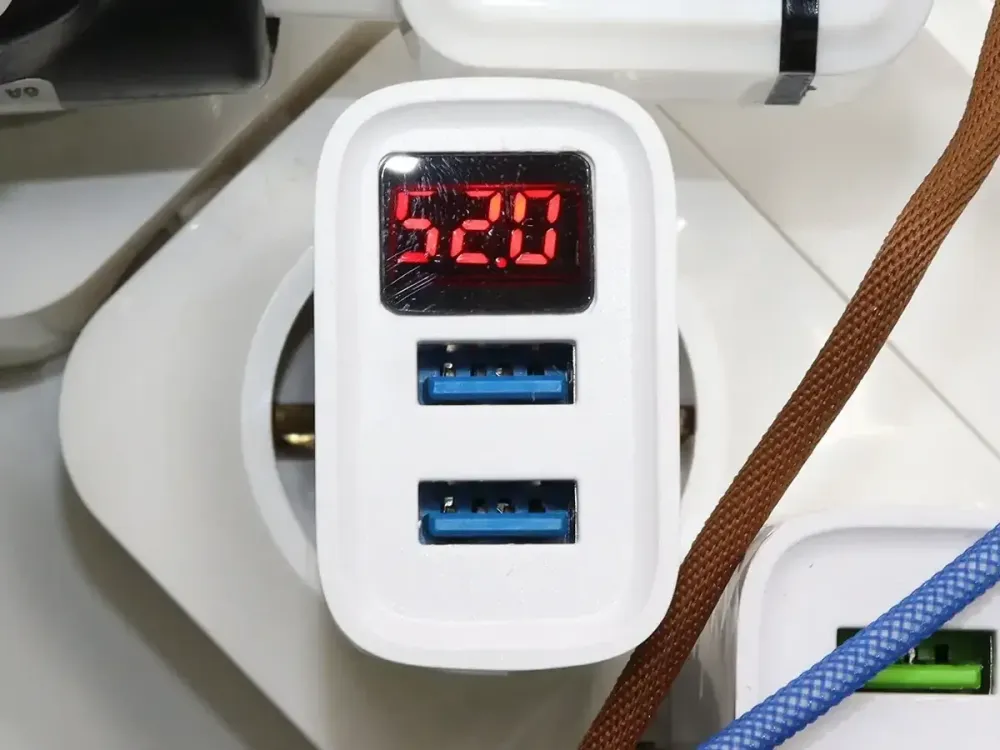 Зарядний пристрій 220В 2,4А USBx2 LCD Original AR-320 Одеса - фото 4