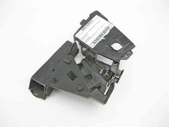 Mercedes-Benz  A2517230314 Кришка - кронштейн замка передніх лівих дверей R-Class W251 Одеса