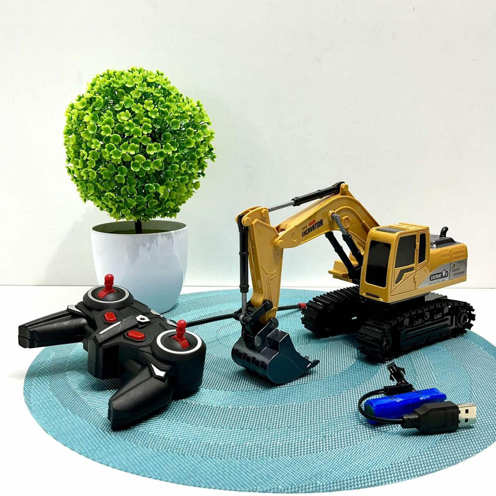 Екскаватор гусеничний на радіокеруванні акумулятор звук світло ковш, що рухається USB-заряд Жовто-чорний (680-D2) Чернігів - фото 1