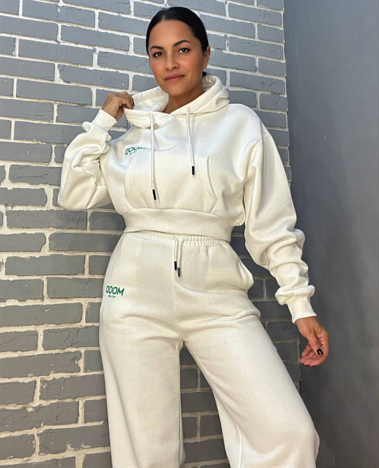 Костюм женский Quzen 493-497 укороченное худи с капюшоном MOOD брюки резинка утепленный белый, белый, M Киев - изображение 14