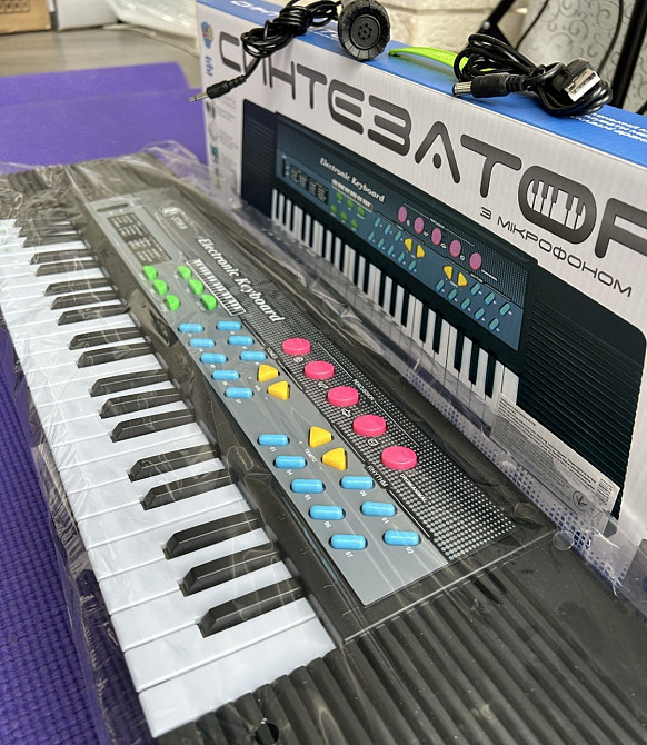 Синтезатор (новый) с микрофоном. Харьков - изображение 2
