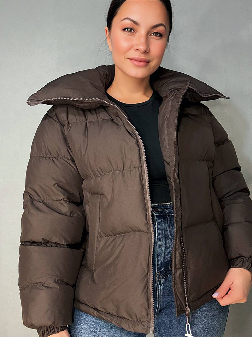 Куртка женская Haiziyuan 2603 оверсайз пуффер с воротником-стойкой коричневая, коричневый, S Киев - изображение 6