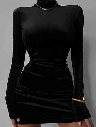 Жіноча стильна приваблива міні-сукня з королівського оксамиту Одеса