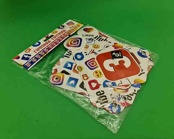 Бумажная гирлянда Социальные сети ''З Днем Народження'' (1 пачка) Харків