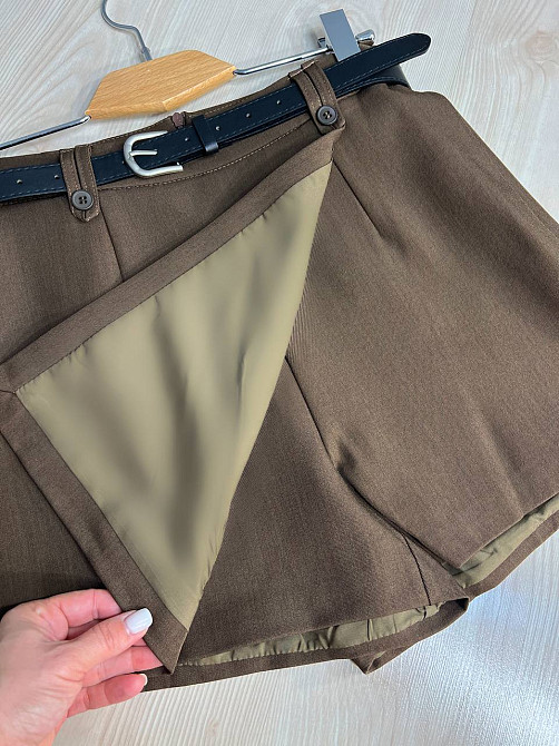 Шорти жіночі Lian 6555 з спідницею на запах попереду короткі з ременем коричневі, коричневий, XL Київ - фото 2