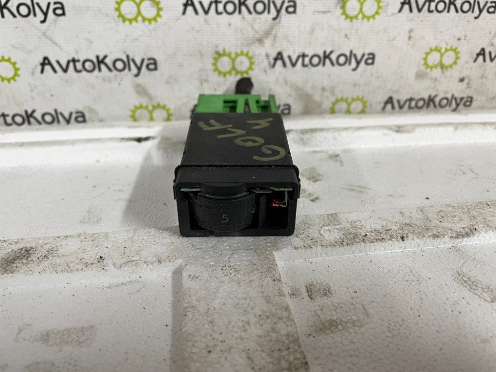 Кнопка підігріву сидіння VW Golf IV 1997-2003 (1J0963563B) Ковель - изображение 1