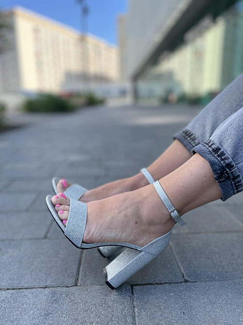 YES MILE Босоніжки жіночі срібні YES MILE -3 літні з напиленням еко-шкіра на підборах / Модні б Коломия - фото 3