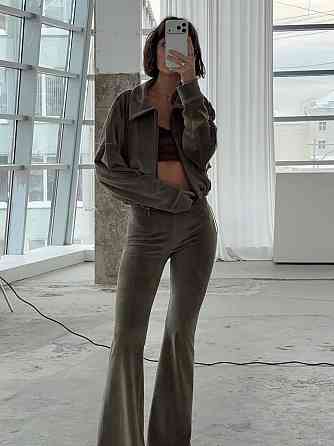 Женский стильный повседневный велюровый костюм Оливковый, 46/48 Одесса