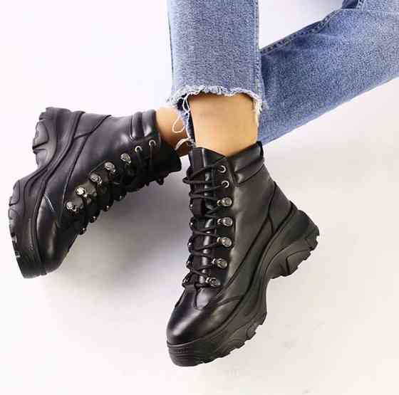 Без бренда Черевики жіночі RONE чорні натуральна шкіра зимові 37р.-24см. 39р.-25см (SONY-1 2837 Коломыя