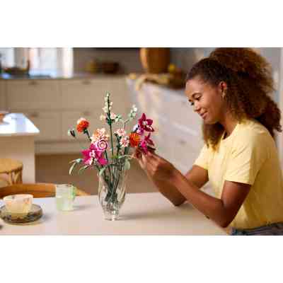 Конструктор LEGO Botanicals Милий рожевий букет квітів (10342) Вінниця