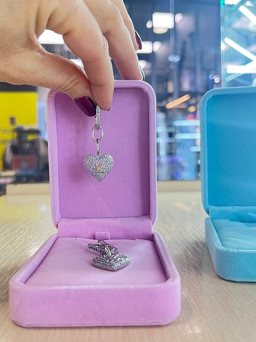 Сережки з сердечками в білому золоті / розсип цирконію Одеса - фото 8