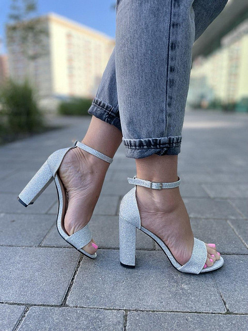 YES MILE Босоніжки жіночі срібні YES MILE -3 літні з напиленням екошкіра на підборах/ Модні бос Коломыя - изображение 1