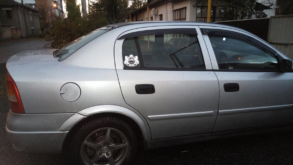 Наклейка на авто Vip Белая светоотражающая Тюнинг Киев - изображение 5