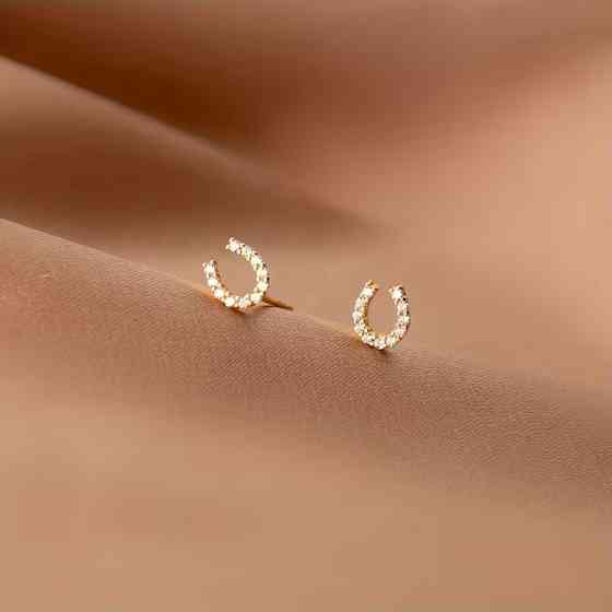 Серьги-подковы с белыми цирконами – миниатюрные золотистые Киев