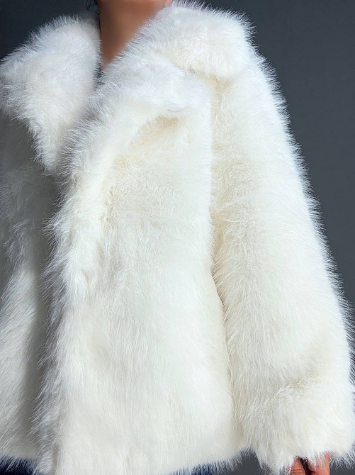 Шуба жіноча Fancy Matinee 5902 оверсайз з кишенями біла, білий, M Київ - фото 14