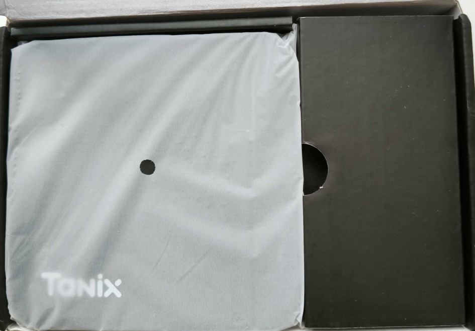 Смарт ТВ приставка Tanix W2 4/32 + 6 міс. IPTV телебачення. Київ - фото 3
