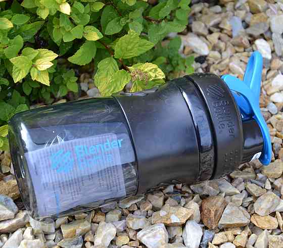 Шейкер спортивний (пляшка) BlenderBottle SportMixer Flip 20oz/590ml Black/Cyan Каменское