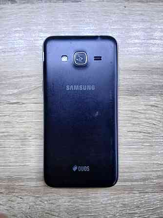 Б/У Смартфон Samsung SM-J320F/DS (Galaxy J3 2016) 2 SIM, 5