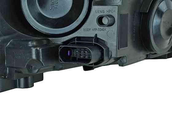 Фара Фокус 3 (2014-2019) рестайлинг левая черная указатель поворота желтый галоген (ручной корректор) без ДХО Форд Мукачево