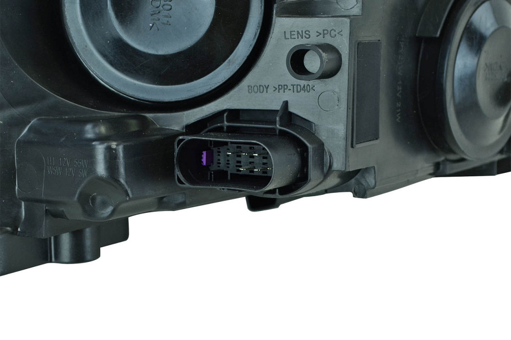 Фара Фокус 3 (2014-2019) рестайлинг левая черная указатель поворота желтый галоген (ручной корректор) без ДХО Форд Мукачево - изображение 2