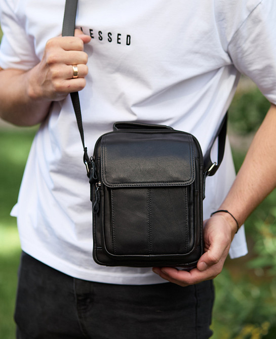Чорна шкіряна чоловіча сумка-барсетка через плече Київ - фото 3