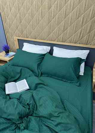 Комплект постільної білизни Страйп-сатин Сімейний з простирадлом на резинці 180х200х25, 2 підковдри 150х200, 2 наволочки 70х70 Смарагдовий (88-220) Київ