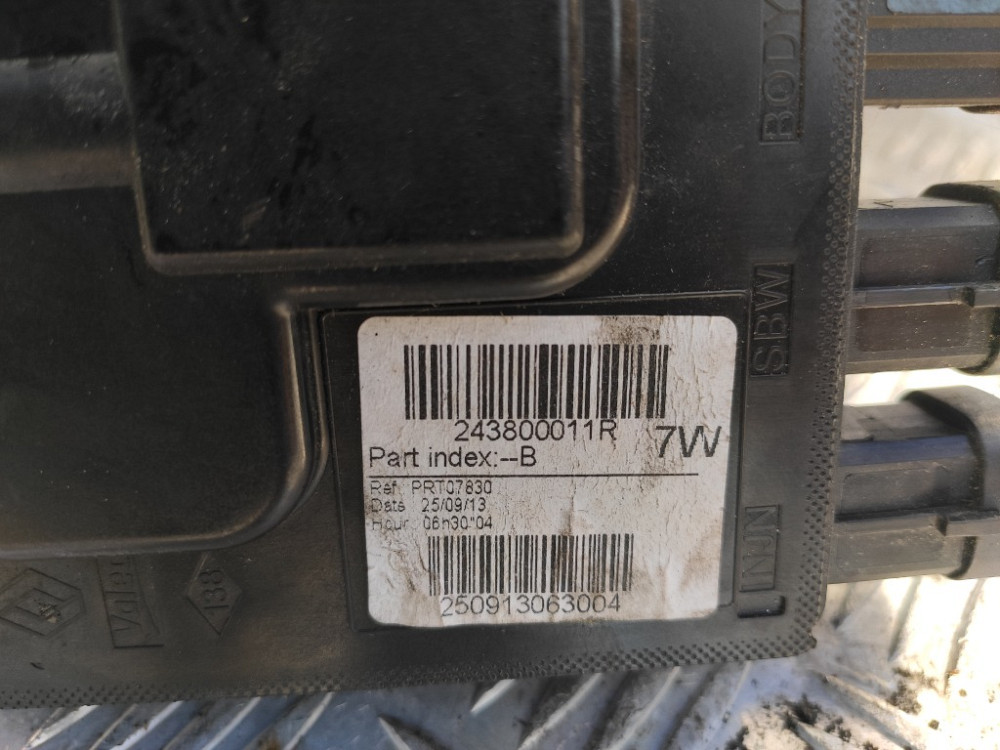 Блок запобіжників Renault Megane III 2008-2015 (243800011R) Ковель - фото 7