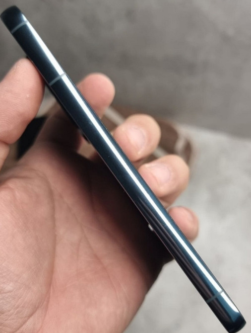 Смартфон Samsung S22 5G 8/256Gb. 6.3