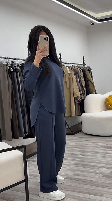 Жіночий стильний повсякденний костюм з V-вирізом двонитка Графіт, 56/58 Одеса - фото 6