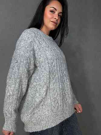 Светр жіночий A-N 3324 оверсайз крупна в’язка букле коси довгий one size, світло-сірий, one size Київ