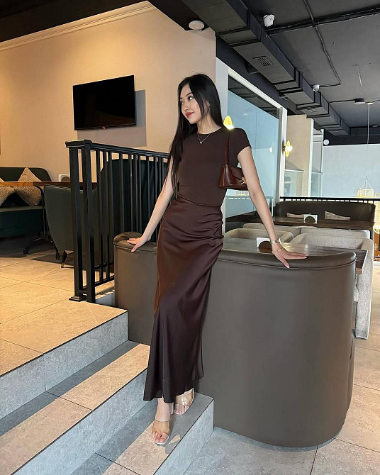 Женский базовый комплект юбочка шелковая миди и футболка Skims из микродайвинга Одесса - изображение 2