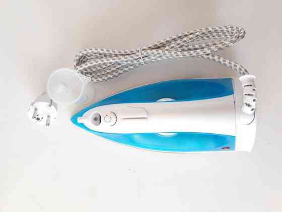 Парова праска 1200W з регулюванням пари Електрична з тефлоновим Покриттям Дніпро