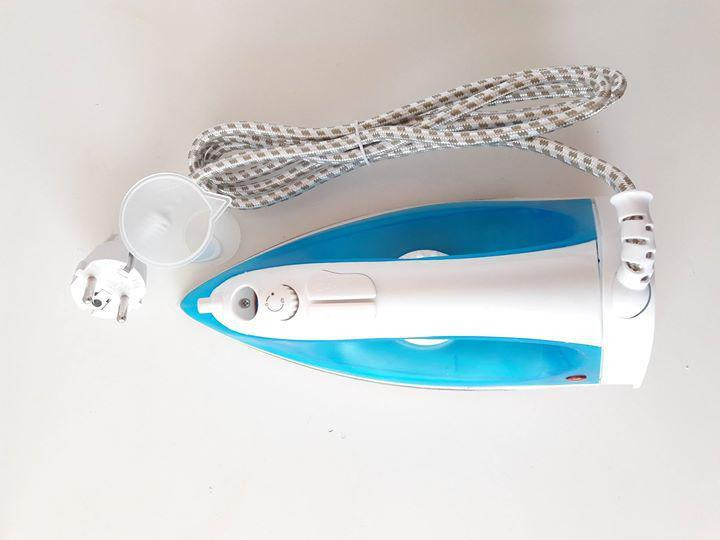 Парова праска 1200W з регулюванням пари Електрична з тефлоновим Покриттям Дніпро - фото 3