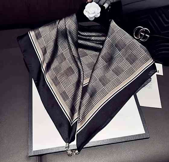 Шарф жіночий з магнітною застібкою Чорний Сміла