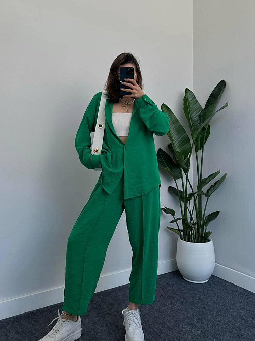 Женский легкий брючный костюм двойка: рубашка и брюки американский креп Зелёный, 42/44 Одесса - изображение 3