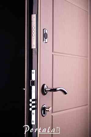 Двери квартирные, серия Элегант, модель Токио, гнутый профиль, 2 контура уплотнения, 2 замка Киев