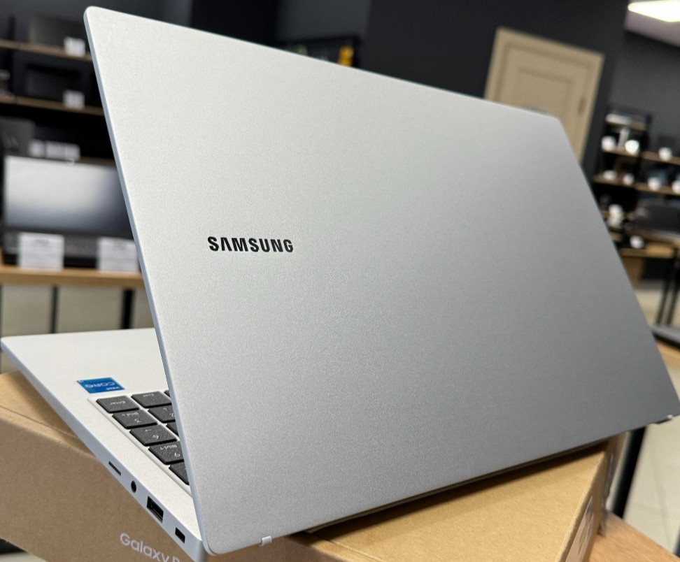 Ноутбук: Samsung Galaxy Book 3, i3-1315U 6 ядер, 8Gb. 256Gb. NVME FHD IPS. Київ - фото 5