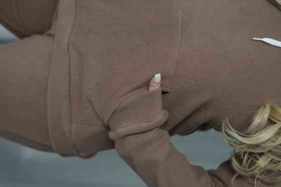 Спортивный флисовый костюм женский 