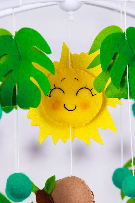 Дитячий мобіль на ліжечко для немовлят WooolyWool «Веселі лінивці» Київ - фото 3