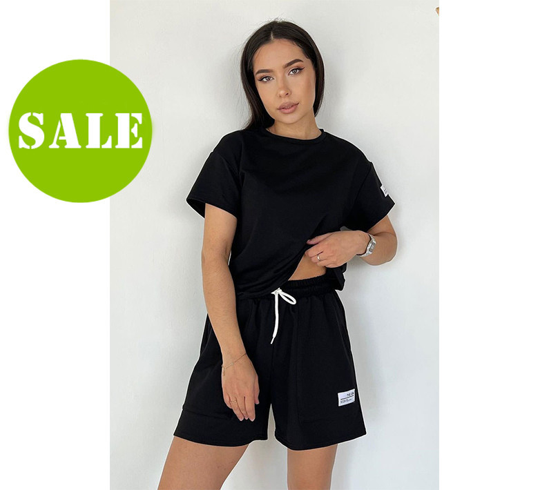 Трикотажный костюм с шортами 