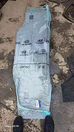 Продається задня панель на Hyundai Sonata YF Київ